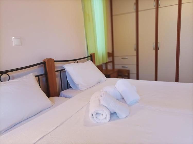 Appartement Lourantos 2 à Vathy  Extérieur photo