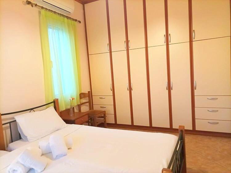 Appartement Lourantos 2 à Vathy  Extérieur photo